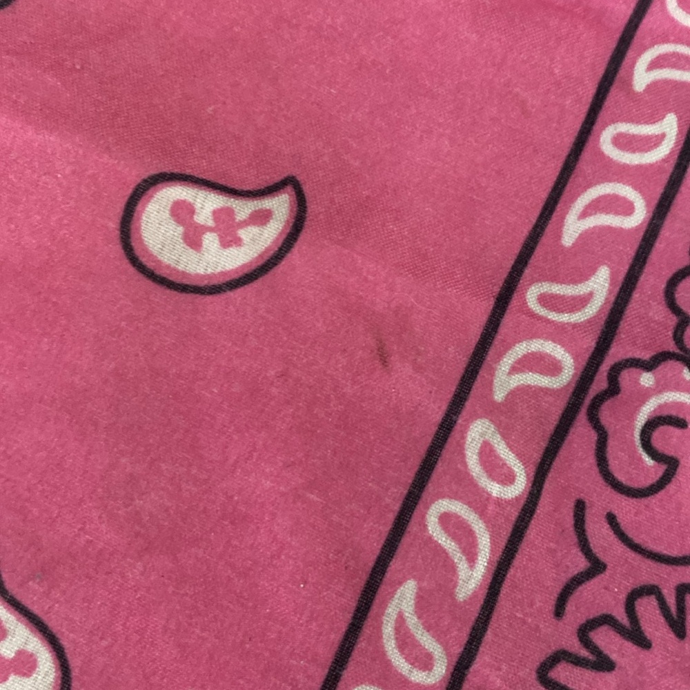 Pink and white paisley kerchief / bandana - Picture 6 of 17